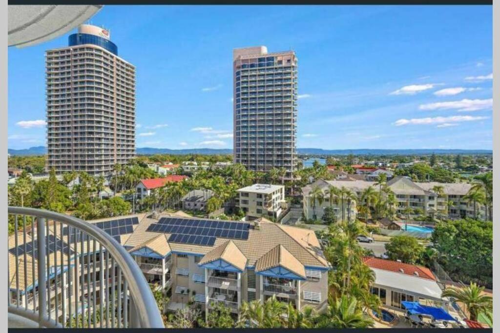 Surfers/Broadbeach Pool View. Free Parking & Wifi غولد كوست المظهر الخارجي الصورة