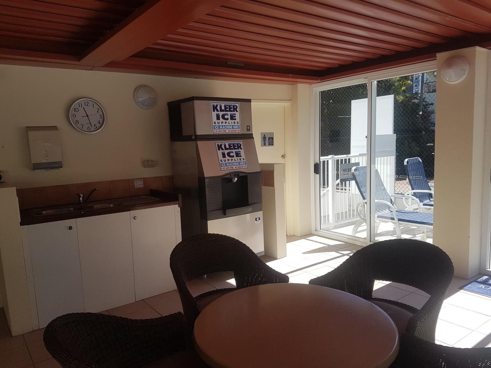 Surfers/Broadbeach Pool View. Free Parking & Wifi غولد كوست المظهر الخارجي الصورة