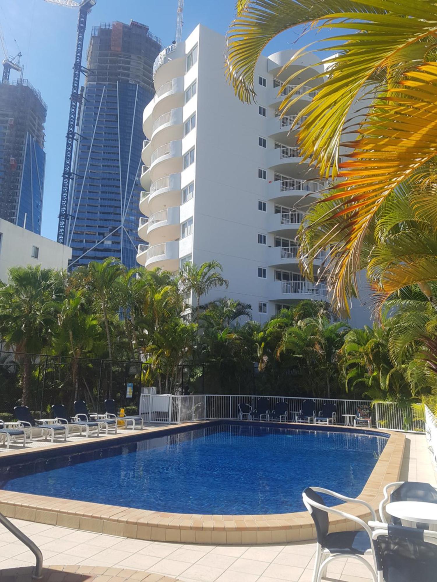 Surfers/Broadbeach Pool View. Free Parking & Wifi غولد كوست المظهر الخارجي الصورة